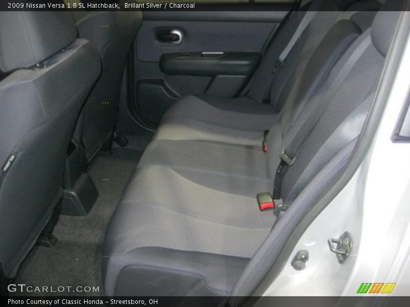 Brillant Silver / Charcoal 2009 Nissan Versa 1.8 SL Hatchback
