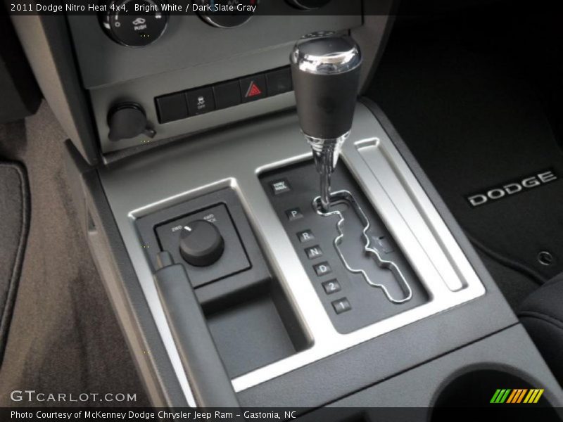 Bright White / Dark Slate Gray 2011 Dodge Nitro Heat 4x4
