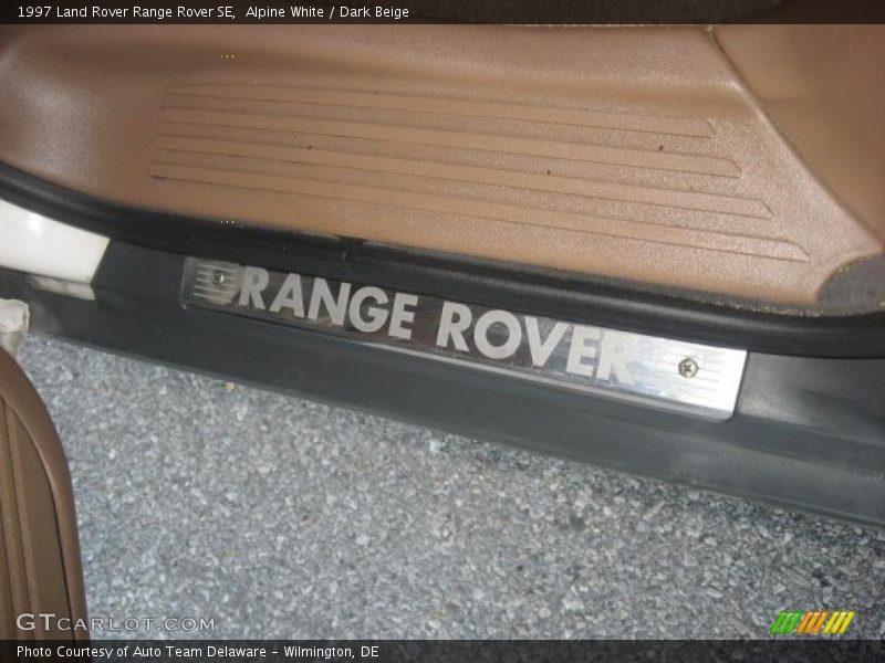 Alpine White / Dark Beige 1997 Land Rover Range Rover SE