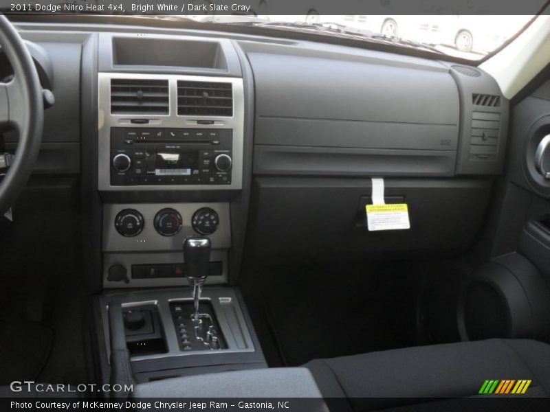 Bright White / Dark Slate Gray 2011 Dodge Nitro Heat 4x4