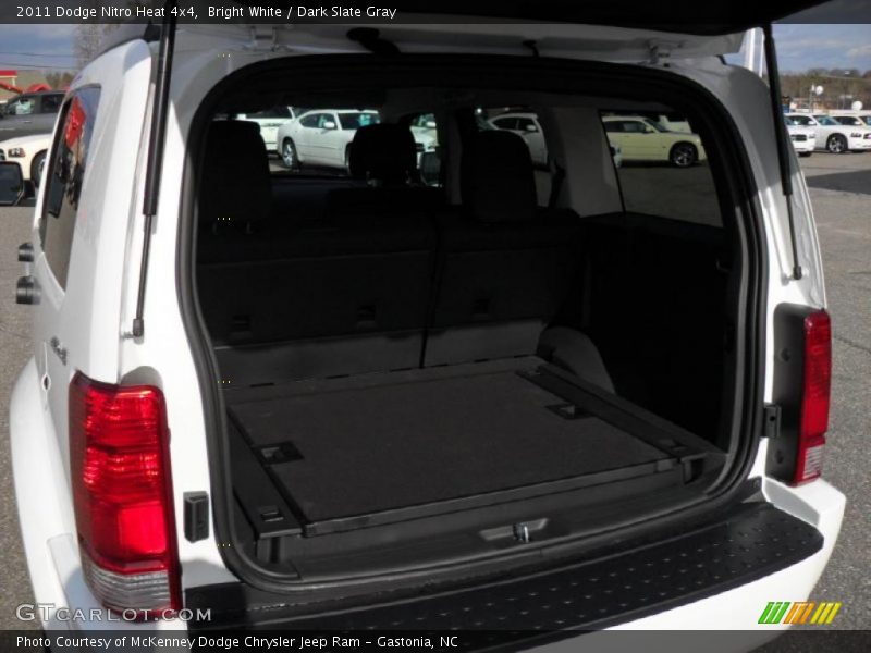 Bright White / Dark Slate Gray 2011 Dodge Nitro Heat 4x4