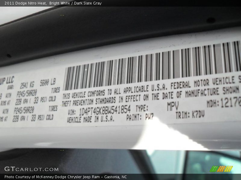 Bright White / Dark Slate Gray 2011 Dodge Nitro Heat
