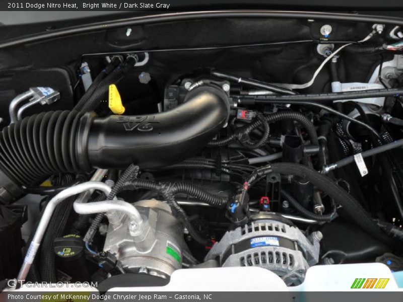 Bright White / Dark Slate Gray 2011 Dodge Nitro Heat