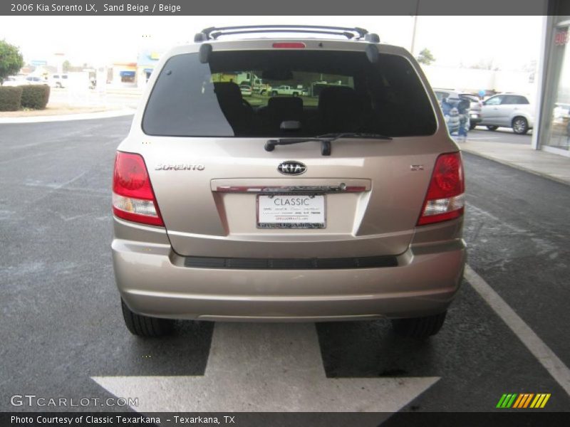 Sand Beige / Beige 2006 Kia Sorento LX