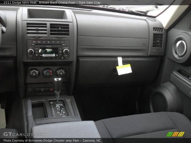 Brilliant Black Crystal Pearl / Dark Slate Gray 2011 Dodge Nitro Heat