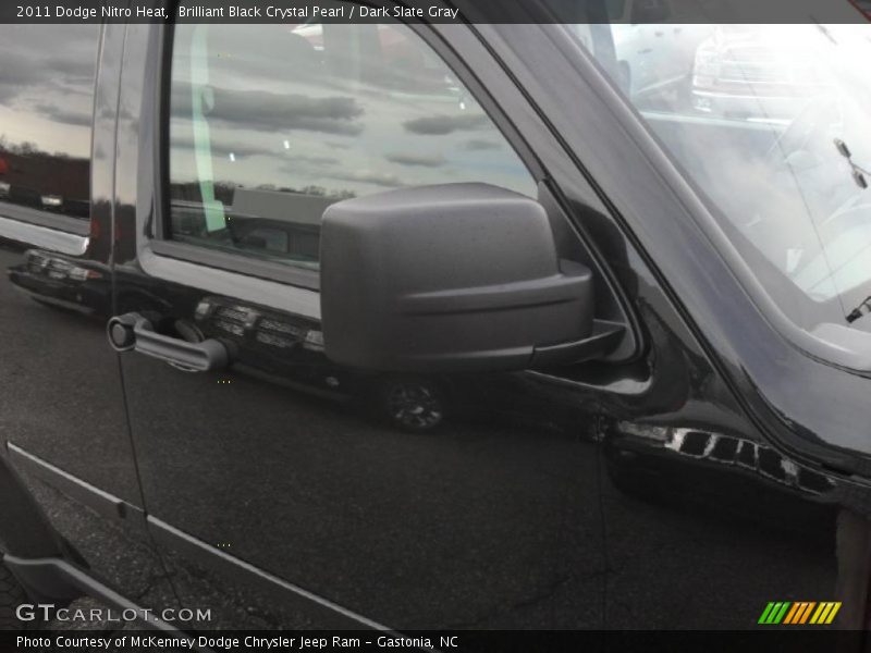 Brilliant Black Crystal Pearl / Dark Slate Gray 2011 Dodge Nitro Heat
