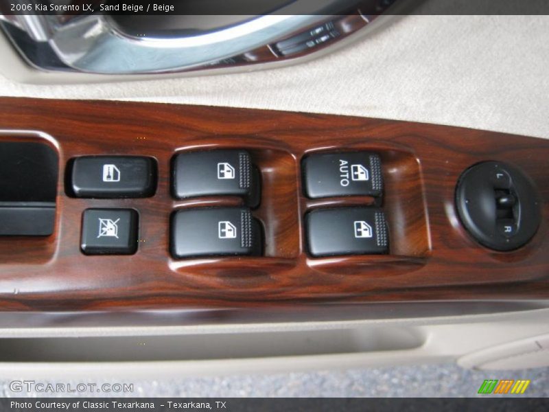 Sand Beige / Beige 2006 Kia Sorento LX
