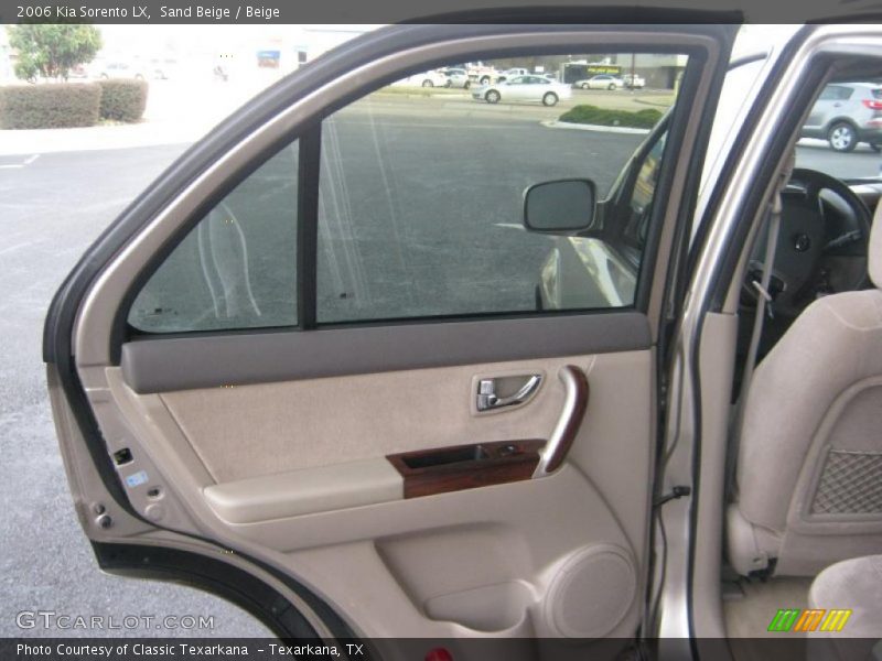 Sand Beige / Beige 2006 Kia Sorento LX