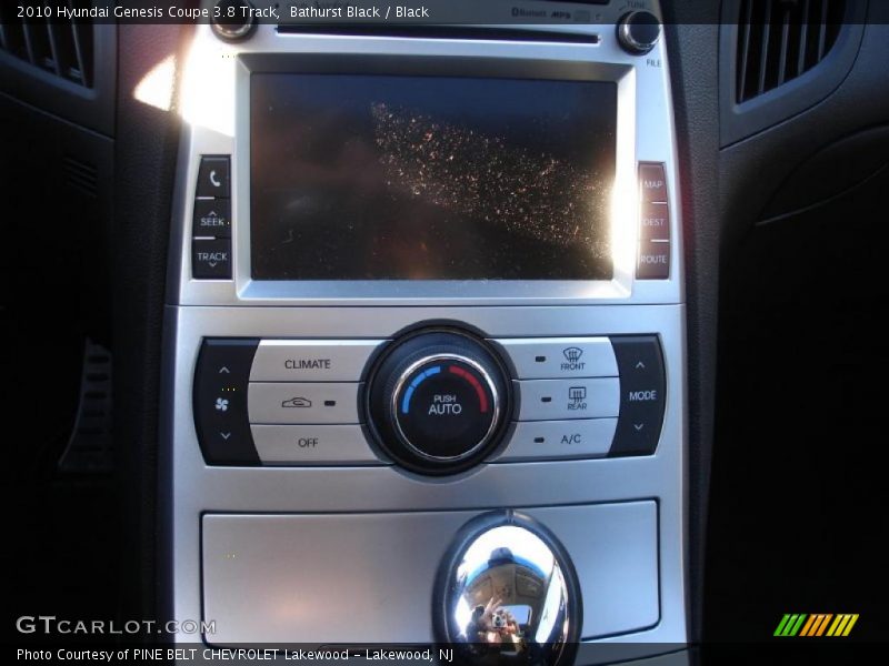 Controls of 2010 Genesis Coupe 3.8 Track