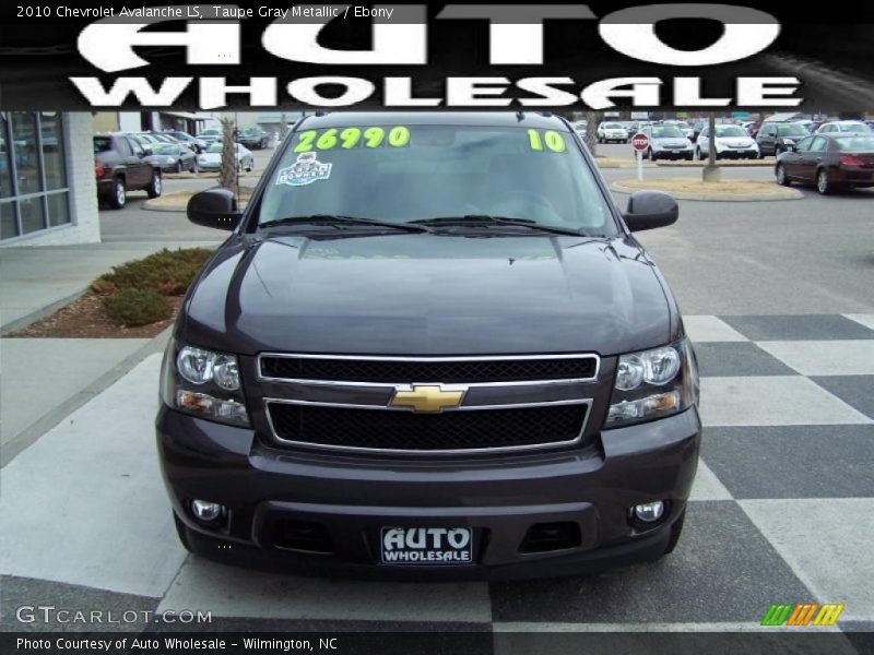 Taupe Gray Metallic / Ebony 2010 Chevrolet Avalanche LS