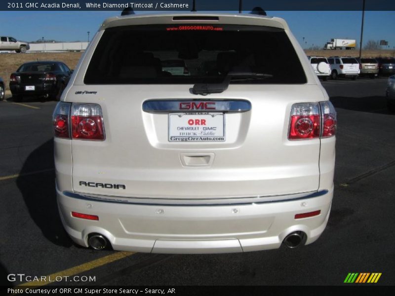 White Diamond Tintcoat / Cashmere 2011 GMC Acadia Denali