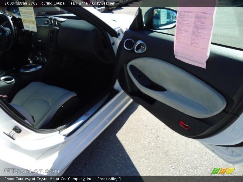 Pearl White / Gray Leather 2009 Nissan 370Z Touring Coupe