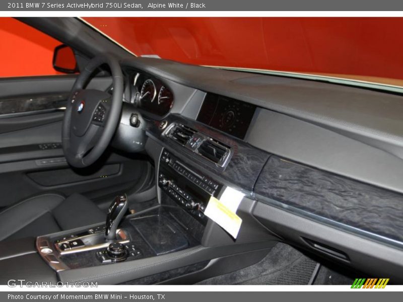 Dashboard of 2011 7 Series ActiveHybrid 750Li Sedan