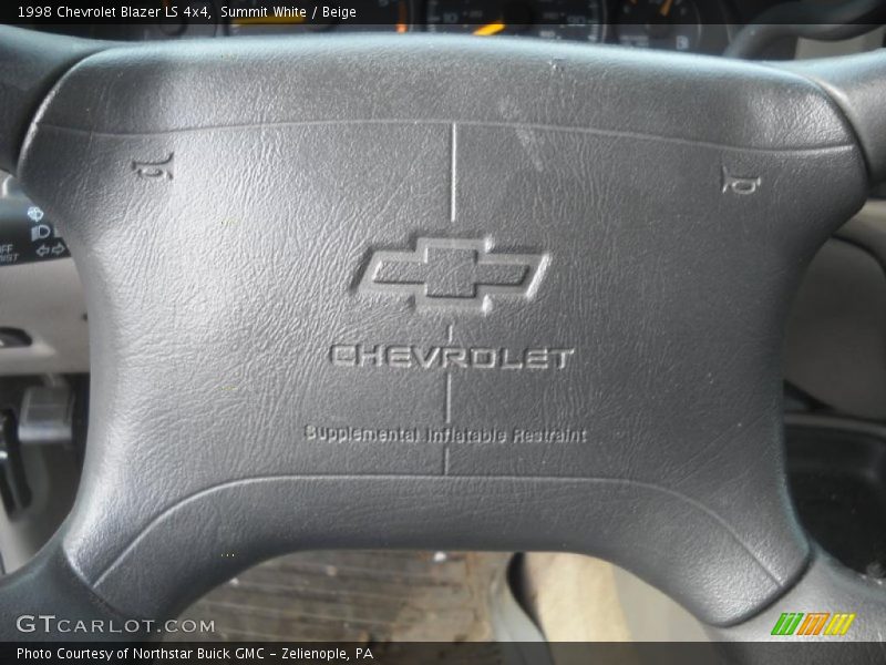 Summit White / Beige 1998 Chevrolet Blazer LS 4x4