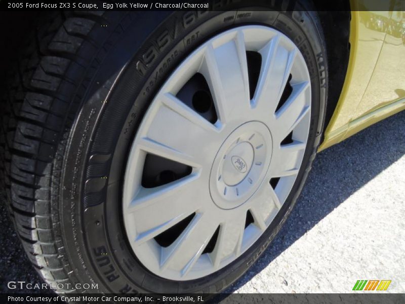Egg Yolk Yellow / Charcoal/Charcoal 2005 Ford Focus ZX3 S Coupe