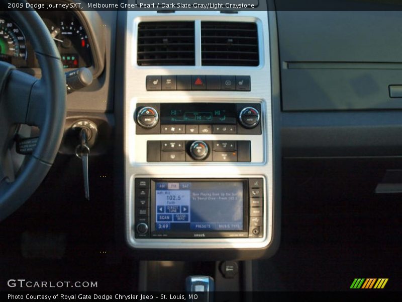Melbourne Green Pearl / Dark Slate Gray/Light Graystone 2009 Dodge Journey SXT