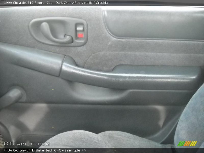 Dark Cherry Red Metallic / Graphite 1999 Chevrolet S10 Regular Cab