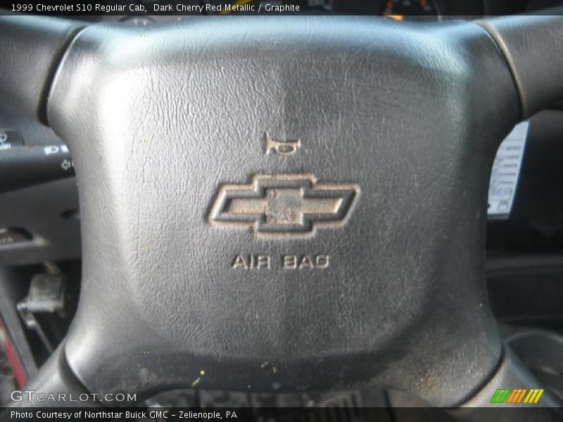 Dark Cherry Red Metallic / Graphite 1999 Chevrolet S10 Regular Cab