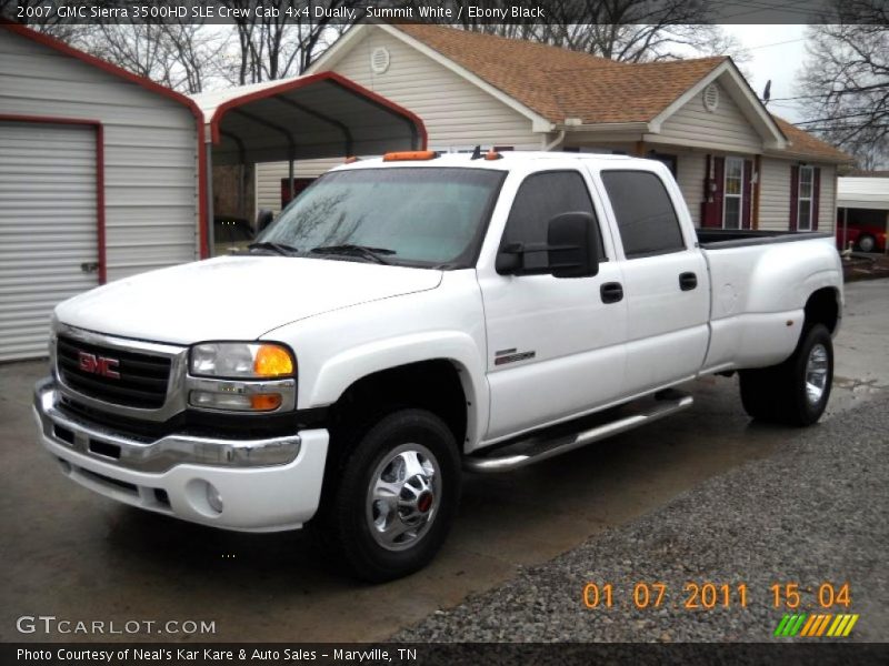 Front 3/4 View of 2007 Sierra 3500HD SLE Crew Cab 4x4 Dually