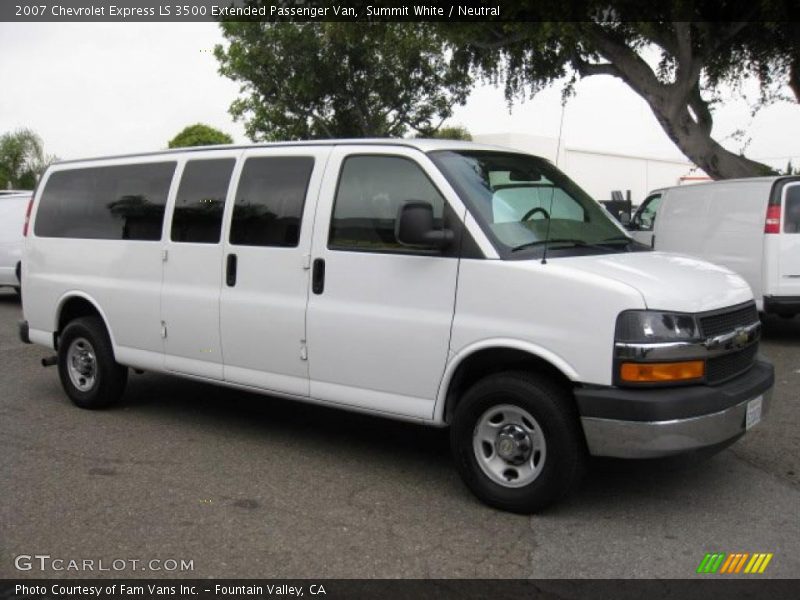 Front 3/4 View of 2007 Express LS 3500 Extended Passenger Van