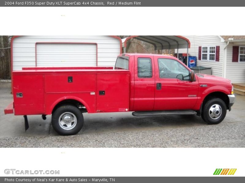Red / Medium Flint 2004 Ford F350 Super Duty XLT SuperCab 4x4 Chassis