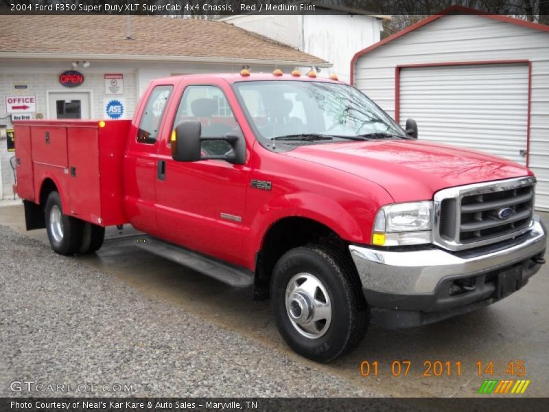 Red / Medium Flint 2004 Ford F350 Super Duty XLT SuperCab 4x4 Chassis