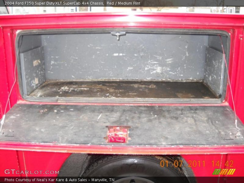 Red / Medium Flint 2004 Ford F350 Super Duty XLT SuperCab 4x4 Chassis