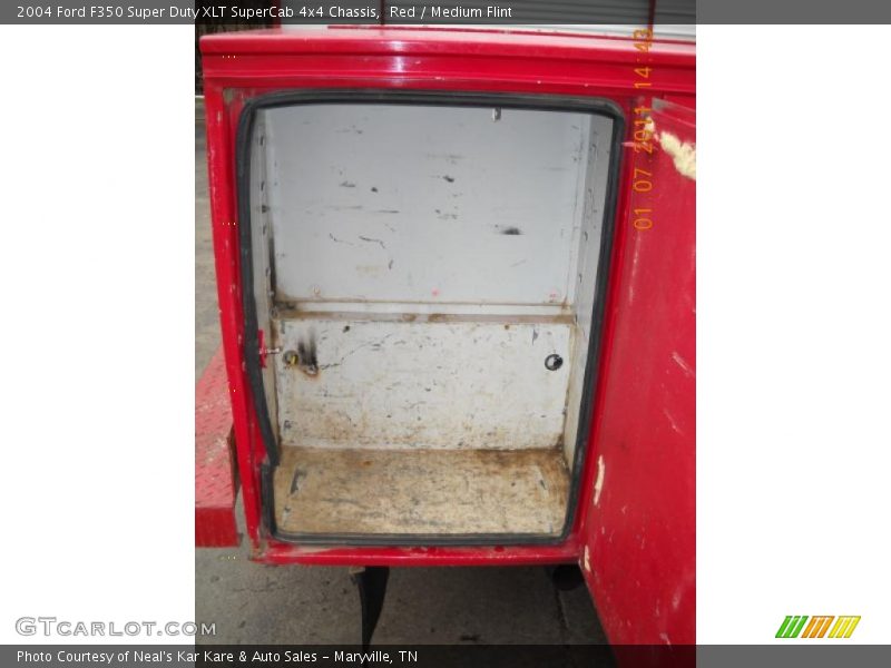 Red / Medium Flint 2004 Ford F350 Super Duty XLT SuperCab 4x4 Chassis
