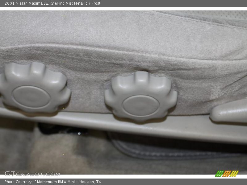 Sterling Mist Metallic / Frost 2001 Nissan Maxima SE