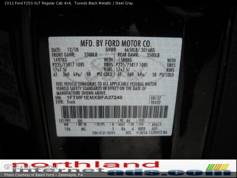 Tuxedo Black Metallic / Steel Gray 2011 Ford F150 XLT Regular Cab 4x4