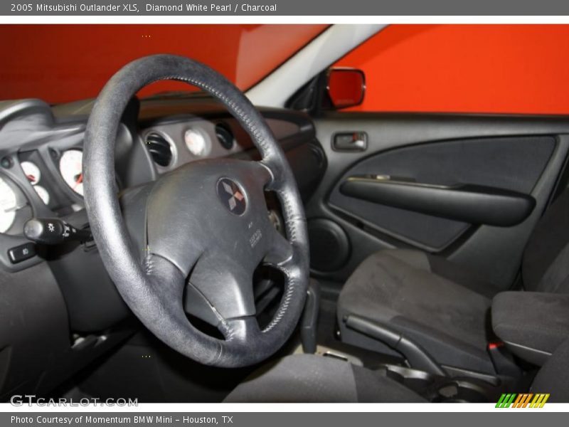 Diamond White Pearl / Charcoal 2005 Mitsubishi Outlander XLS