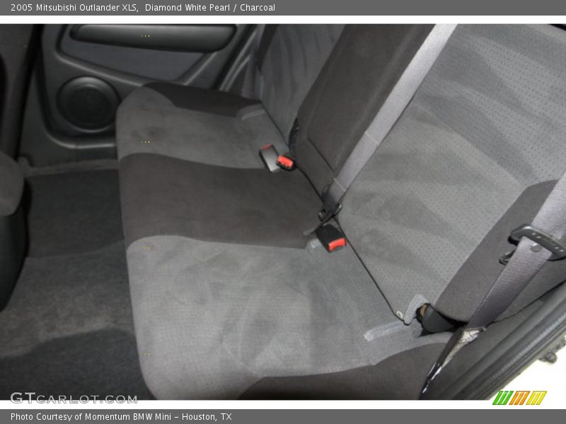 Diamond White Pearl / Charcoal 2005 Mitsubishi Outlander XLS