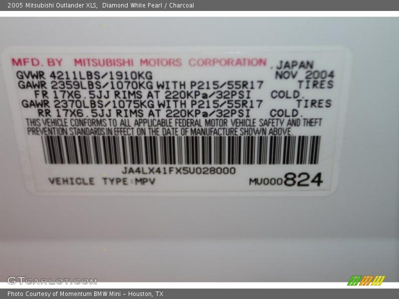 Diamond White Pearl / Charcoal 2005 Mitsubishi Outlander XLS