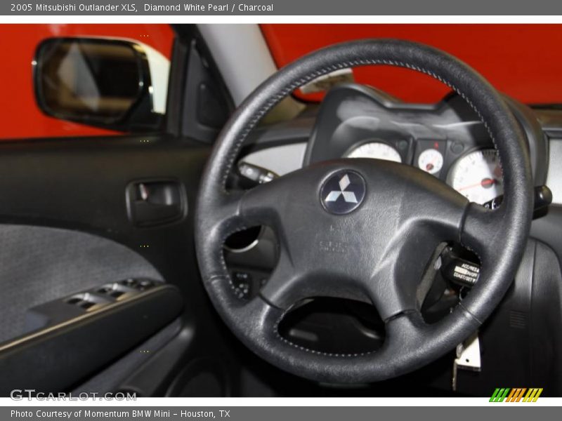 Diamond White Pearl / Charcoal 2005 Mitsubishi Outlander XLS