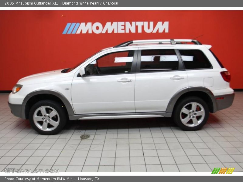 Diamond White Pearl / Charcoal 2005 Mitsubishi Outlander XLS