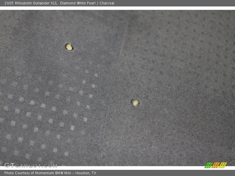 Diamond White Pearl / Charcoal 2005 Mitsubishi Outlander XLS