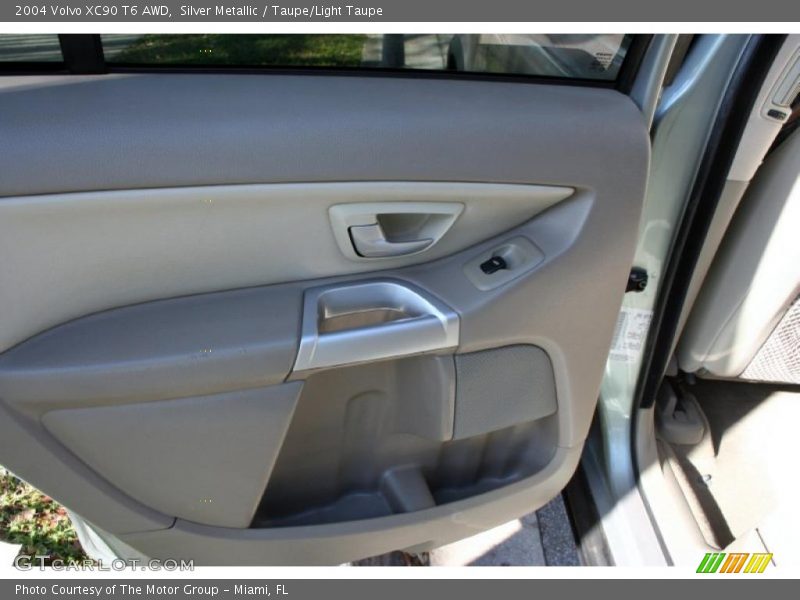 Silver Metallic / Taupe/Light Taupe 2004 Volvo XC90 T6 AWD