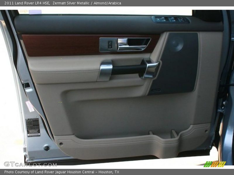 Zermatt Silver Metallic / Almond/Arabica 2011 Land Rover LR4 HSE
