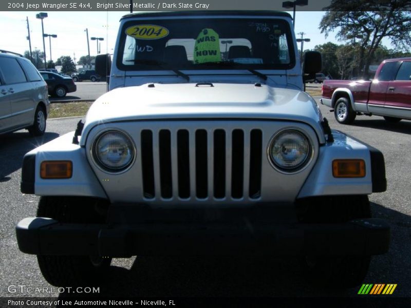 Bright Silver Metallic / Dark Slate Gray 2004 Jeep Wrangler SE 4x4