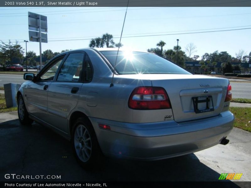 Silver Metallic / Light Taupe 2003 Volvo S40 1.9T