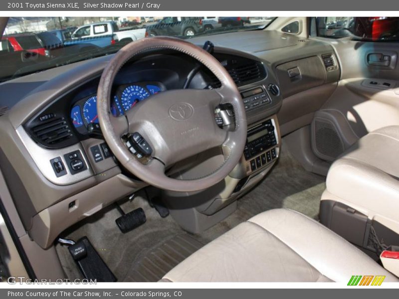 Silver Shadow Pearl / Gray 2001 Toyota Sienna XLE