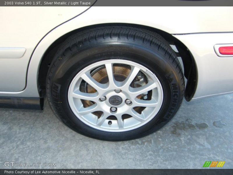 Silver Metallic / Light Taupe 2003 Volvo S40 1.9T