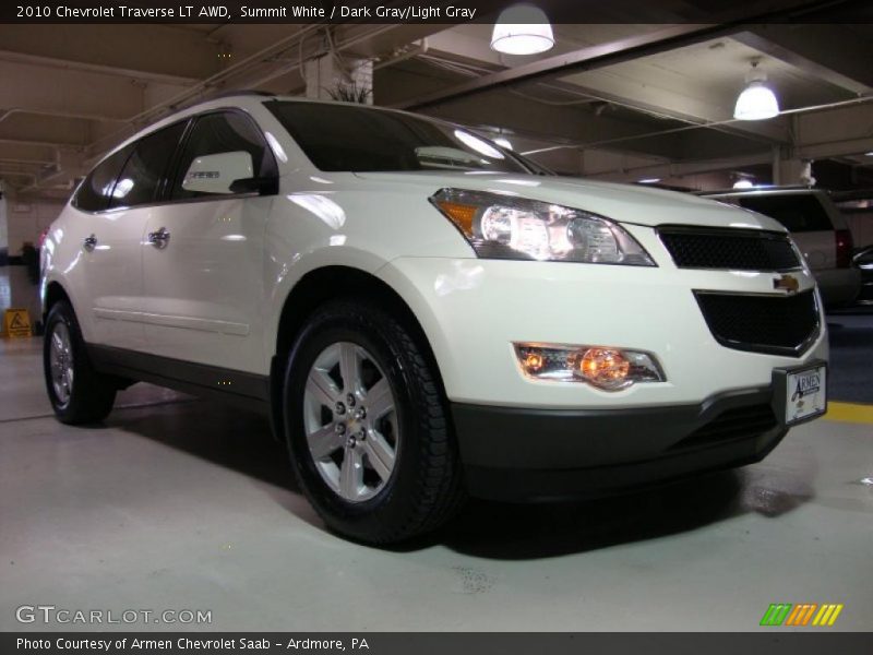 Summit White / Dark Gray/Light Gray 2010 Chevrolet Traverse LT AWD