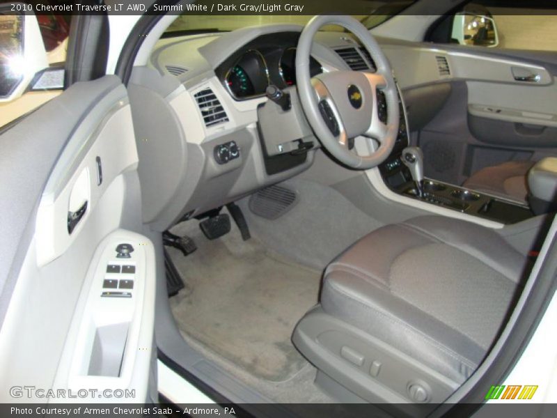 Summit White / Dark Gray/Light Gray 2010 Chevrolet Traverse LT AWD