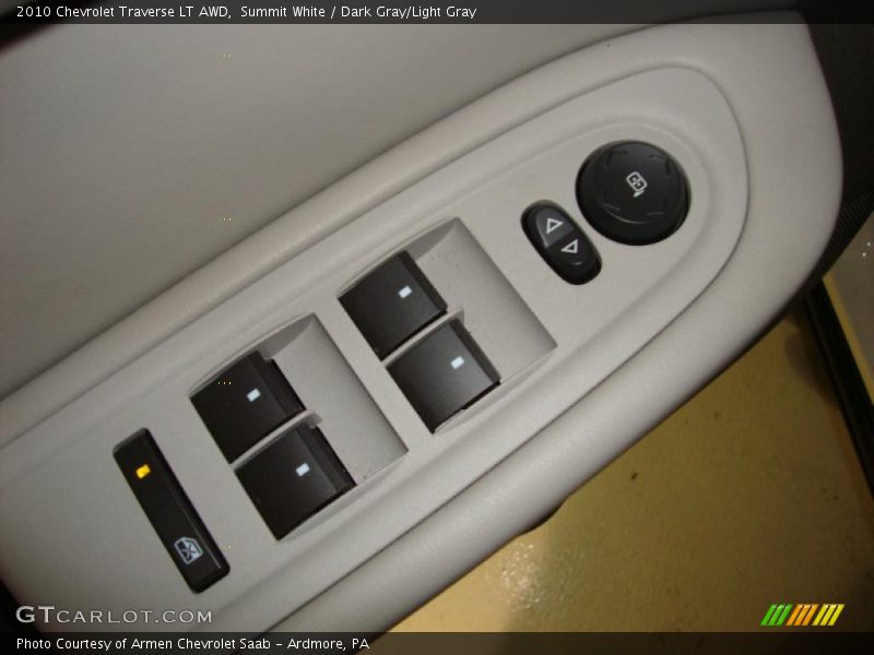 Summit White / Dark Gray/Light Gray 2010 Chevrolet Traverse LT AWD