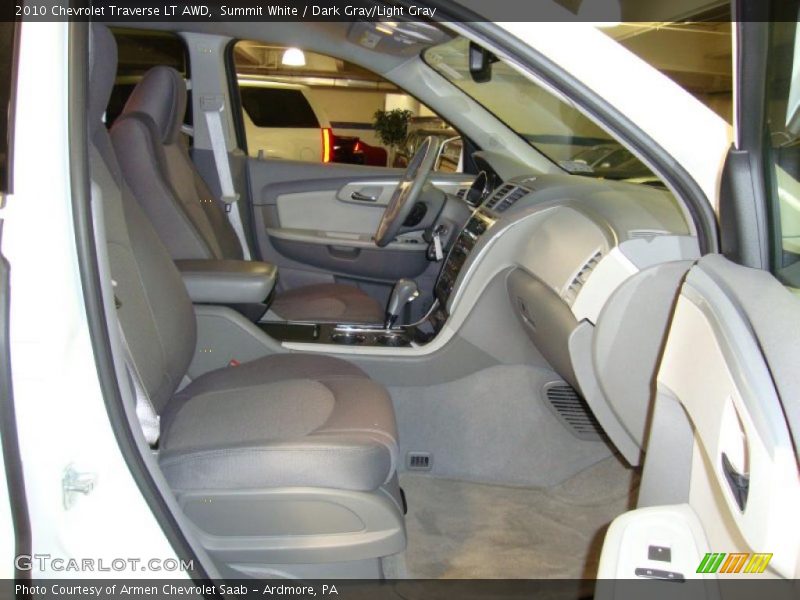 Summit White / Dark Gray/Light Gray 2010 Chevrolet Traverse LT AWD