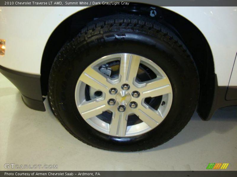 Summit White / Dark Gray/Light Gray 2010 Chevrolet Traverse LT AWD