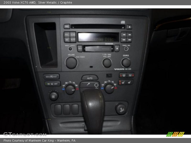 Silver Metallic / Graphite 2003 Volvo XC70 AWD