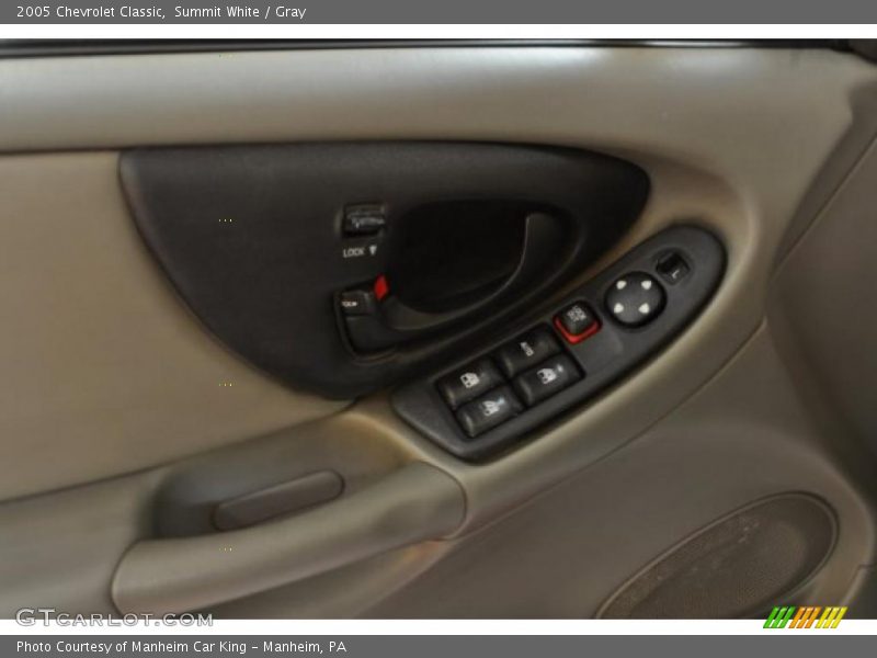 Summit White / Gray 2005 Chevrolet Classic