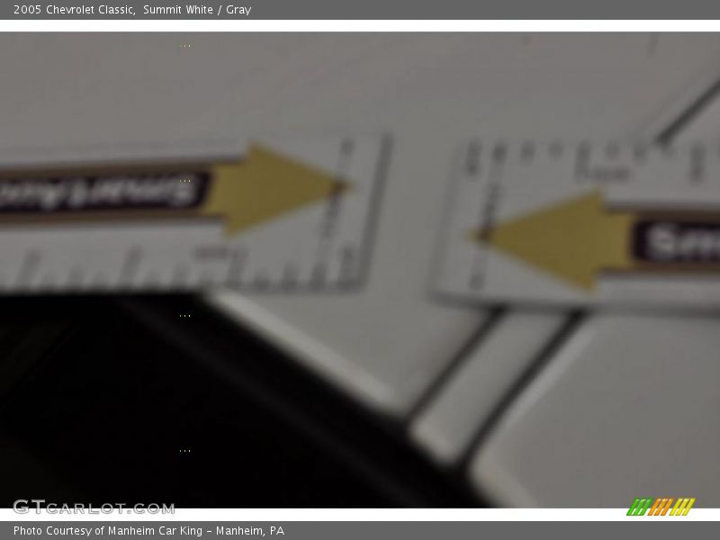 Summit White / Gray 2005 Chevrolet Classic